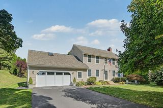 56 North St, Hatfield, MA 01038