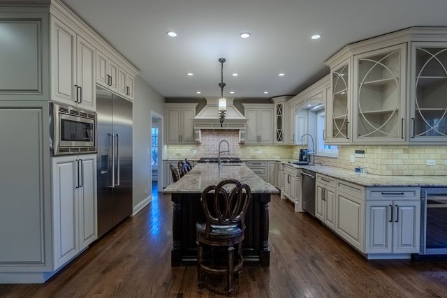 863 Bittersweet Drive, Northbrook, IL 60062