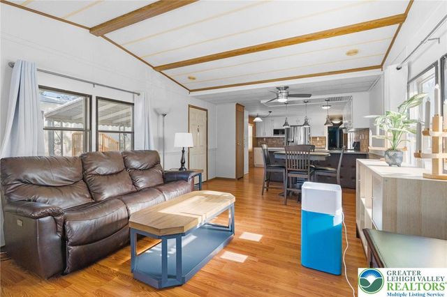 35 Linda Drive, Lehigh Twp, PA 18088