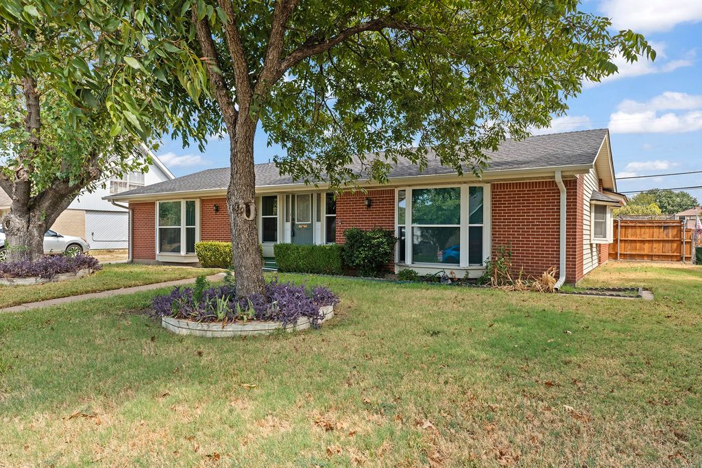 2906 cheyenne Street, Irving, TX 75062 — exterior