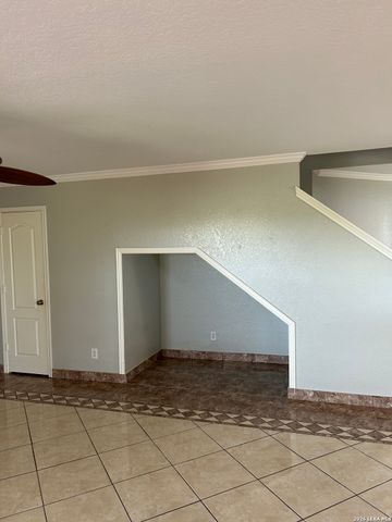 14606 Mountainside, San Antonio, TX 78233