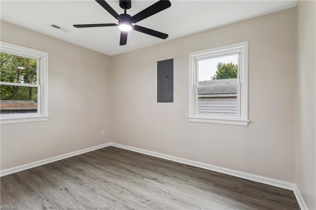 1011 76th ST, Newport News, VA 23605