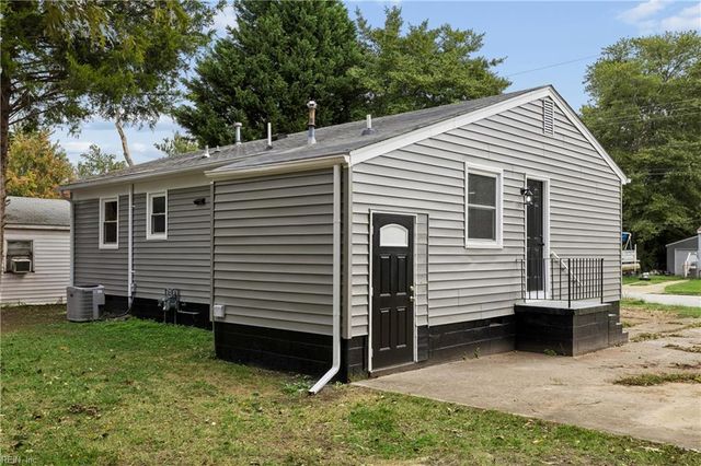1011 76th ST, Newport News, VA 23605