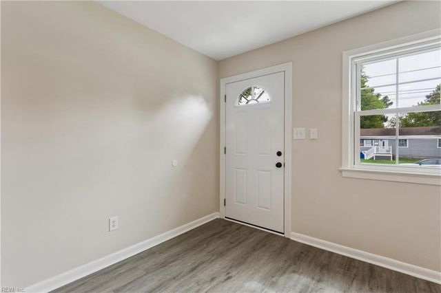 1011 76th ST, Newport News, VA 23605