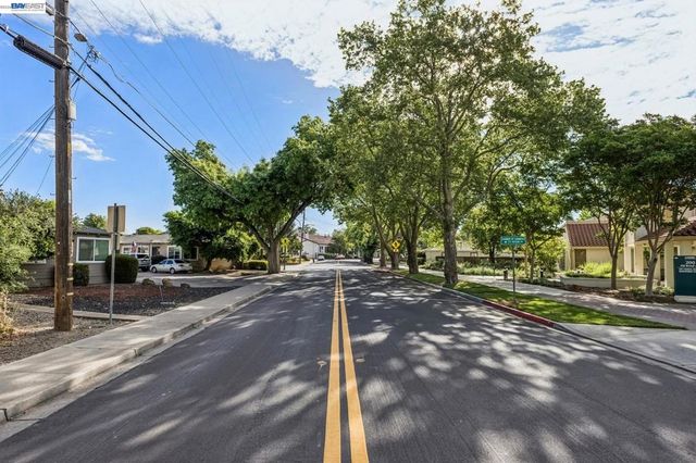 187 Old Bernal Ave, Pleasanton, CA 94566