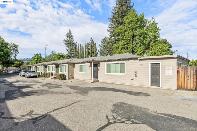 187 Old Bernal Ave, Pleasanton, CA 94566