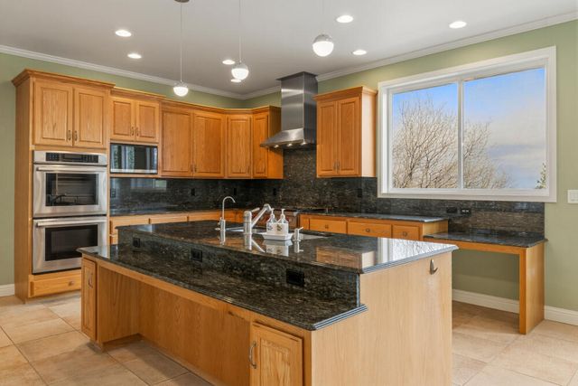 6586 Coopers Hawk Road, Klamath Falls, OR 97601