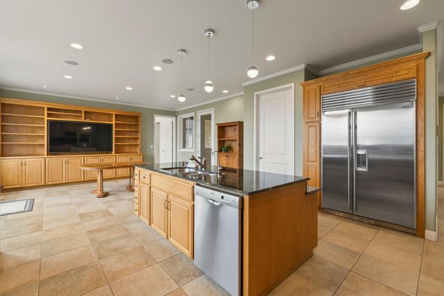 6586 Coopers Hawk Road, Klamath Falls, OR 97601