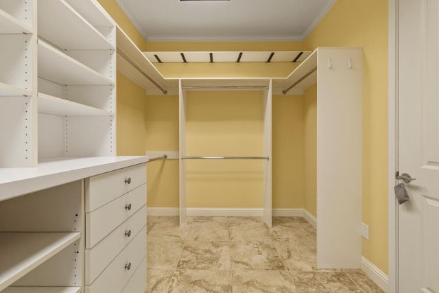 6586 Coopers Hawk Road, Klamath Falls, OR 97601