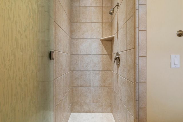 6586 Coopers Hawk Road, Klamath Falls, OR 97601