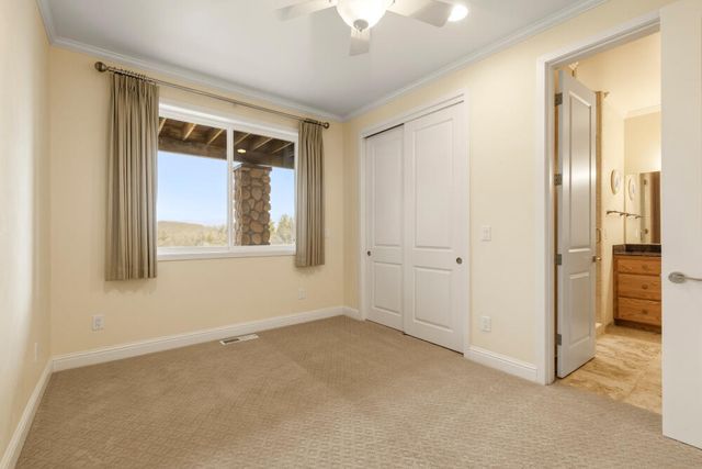 6586 Coopers Hawk Road, Klamath Falls, OR 97601