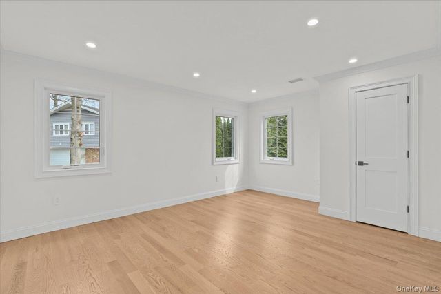 2 Willa Way, Eastchester, NY 10709