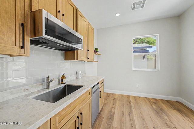 9024 N 28TH Street, Phoenix, AZ 85028