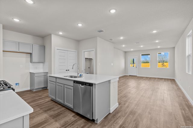 10742 Fairchild Way, San Antonio, TX 78109