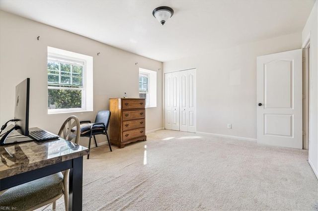 645 Red Horse LN, Virginia Beach, VA 23462
