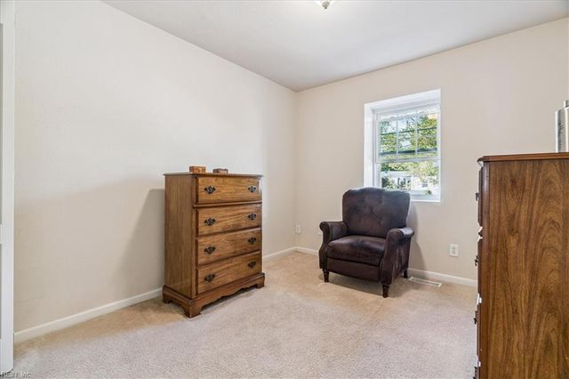 645 Red Horse LN, Virginia Beach, VA 23462