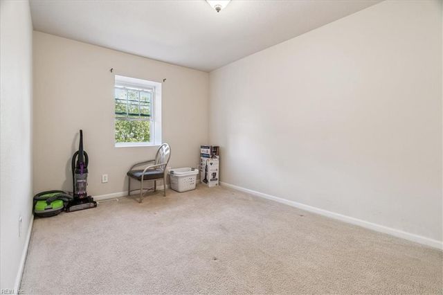 645 Red Horse LN, Virginia Beach, VA 23462