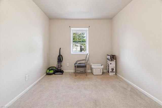645 Red Horse LN, Virginia Beach, VA 23462