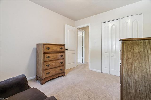 645 Red Horse LN, Virginia Beach, VA 23462