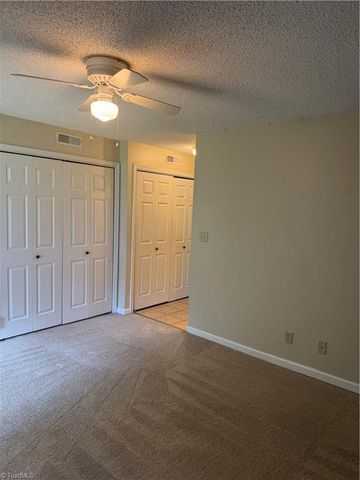 894 Ridge Court, Winston-salem, NC 27107