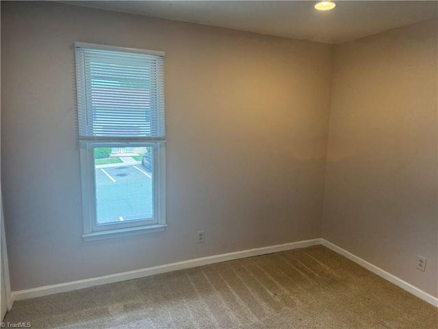 894 Ridge Court, Winston-salem, NC 27107
