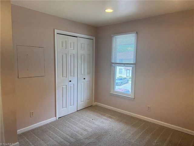 894 Ridge Court, Winston-salem, NC 27107