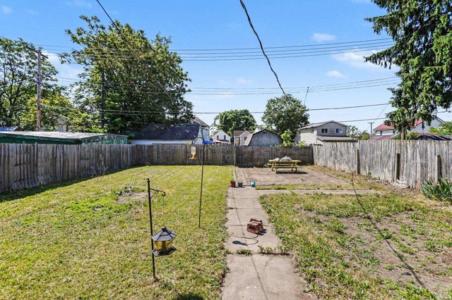 213 E Lawrence Street, Mishawaka, IN 46545