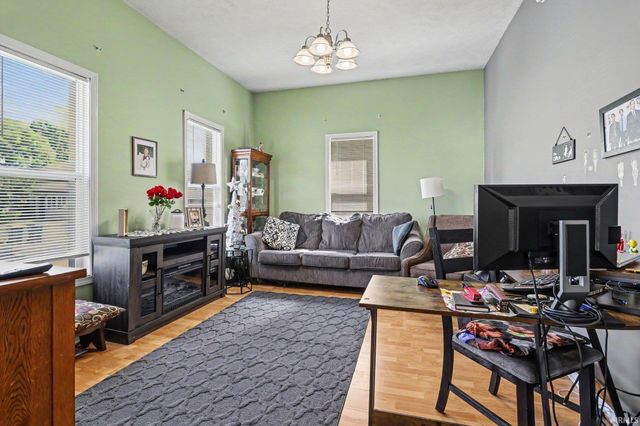 213 E Lawrence Street, Mishawaka, IN 46545