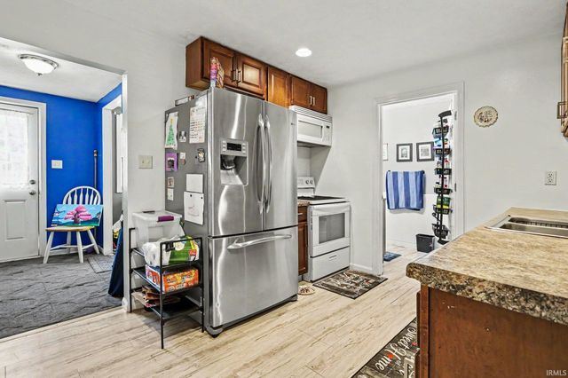 213 E Lawrence Street, Mishawaka, IN 46545