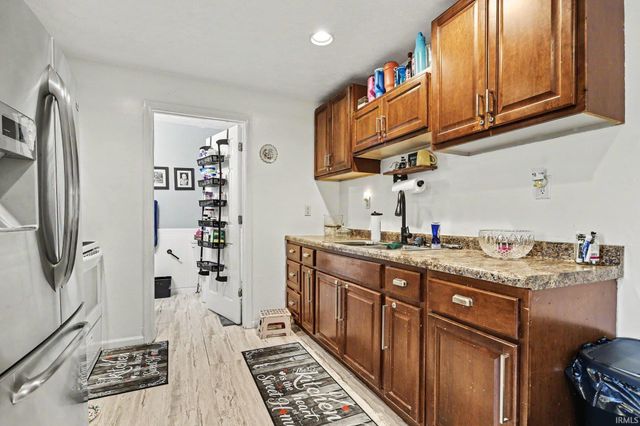 213 E Lawrence Street, Mishawaka, IN 46545