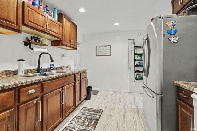 213 E Lawrence Street, Mishawaka, IN 46545