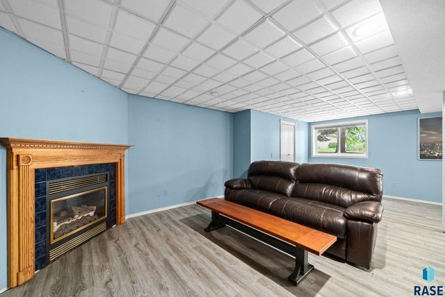 1000 N Richmond Cir Circle, Sioux Falls, SD 57103