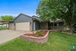 1000 N Richmond Cir Circle, Sioux Falls, SD 57103