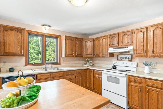 37 Walker Lane, Fremont, NH 03044