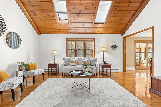 37 Walker Lane, Fremont, NH 03044