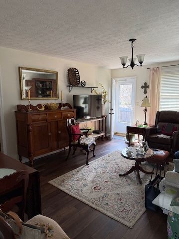 2115 Mockingbird Ln Apt A, Springfield, TN 37172