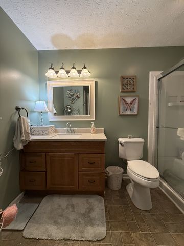 2115 Mockingbird Ln Apt A, Springfield, TN 37172