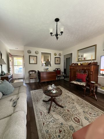 2115 Mockingbird Ln Apt A, Springfield, TN 37172
