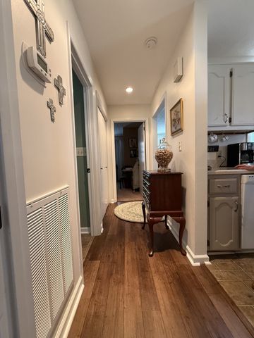 2115 Mockingbird Ln Apt A, Springfield, TN 37172