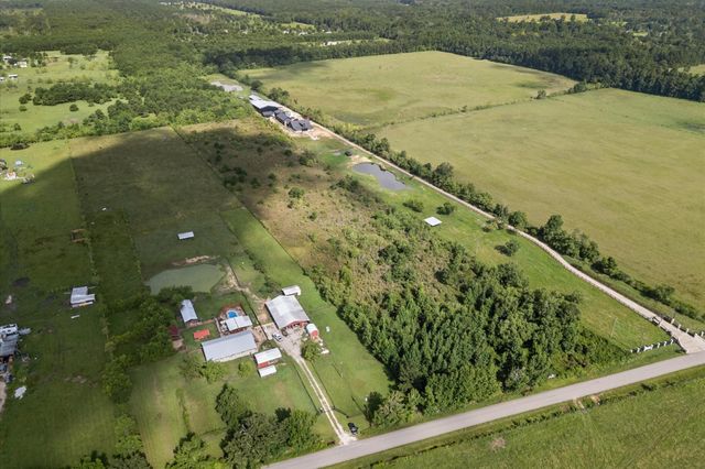 420 County Road 3011, Dayton, TX 77535