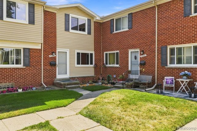 19343 S Highlite Drive, Clinton Township, MI 48035