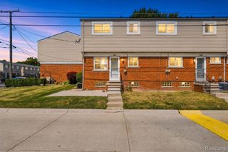 19343 S Highlite Drive, Clinton Township, MI 48035