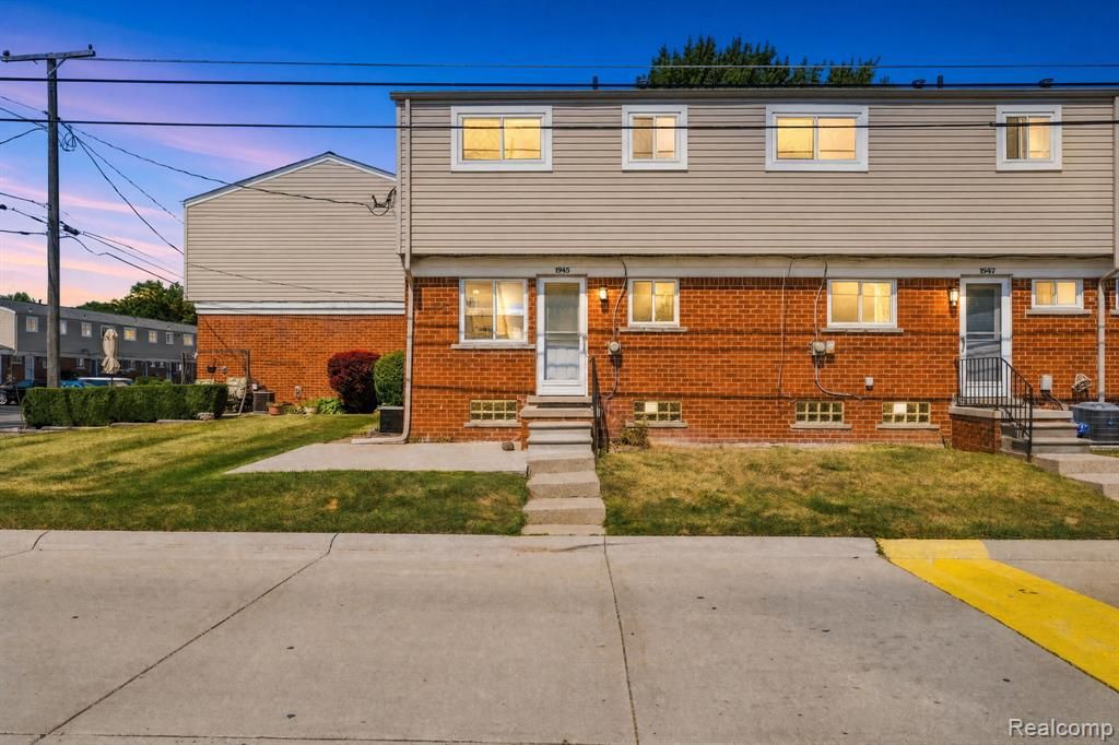 19343 S Highlite Drive, Clinton Township, MI 48035