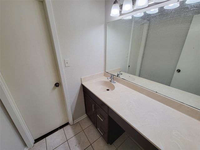 9415 Beckford Drive, Houston, TX 77099
