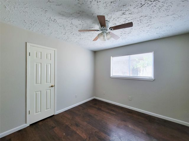 9415 Beckford Drive, Houston, TX 77099