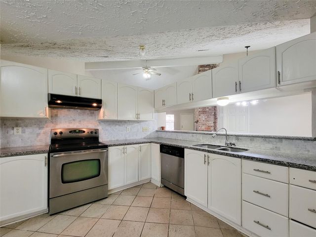 9415 Beckford Drive, Houston, TX 77099