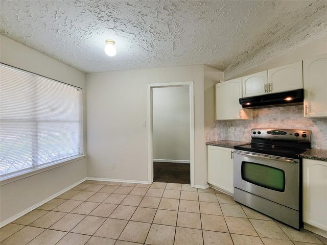 9415 Beckford Drive, Houston, TX 77099