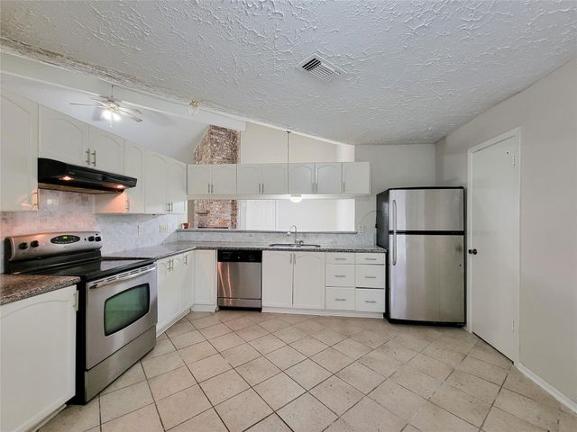 9415 Beckford Drive, Houston, TX 77099