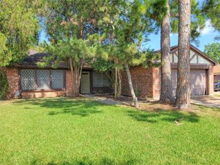 9415 Beckford Drive, Houston, TX 77099