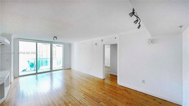 31 SE 5th St 2408, Miami, FL 33131